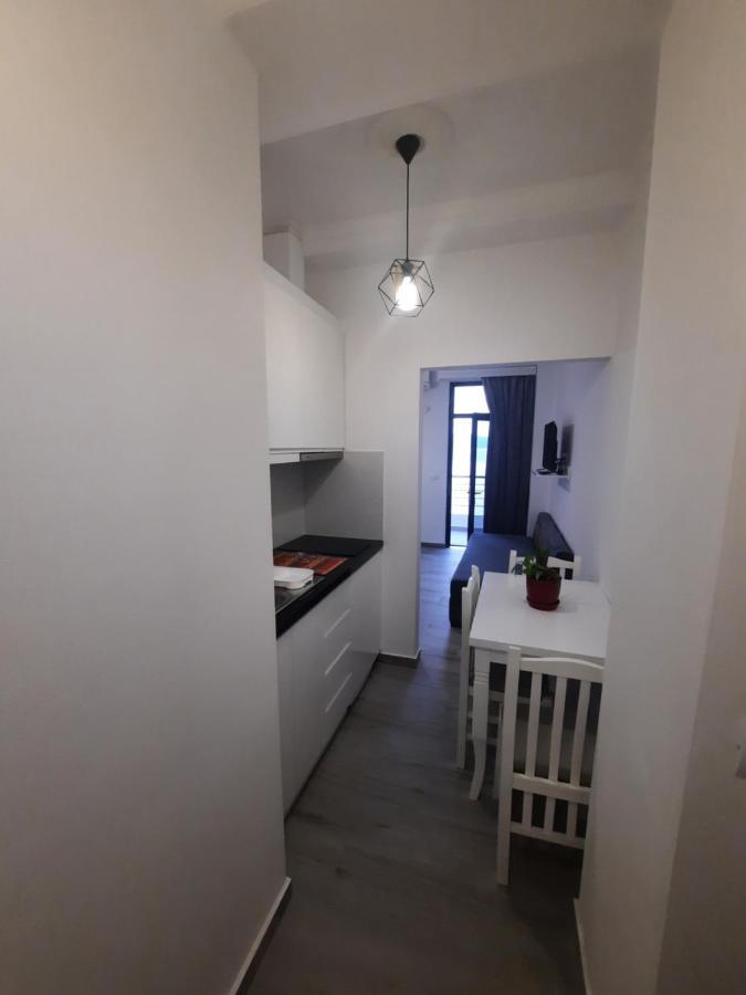Nora'S Guesthouse Саранда Экстерьер фото