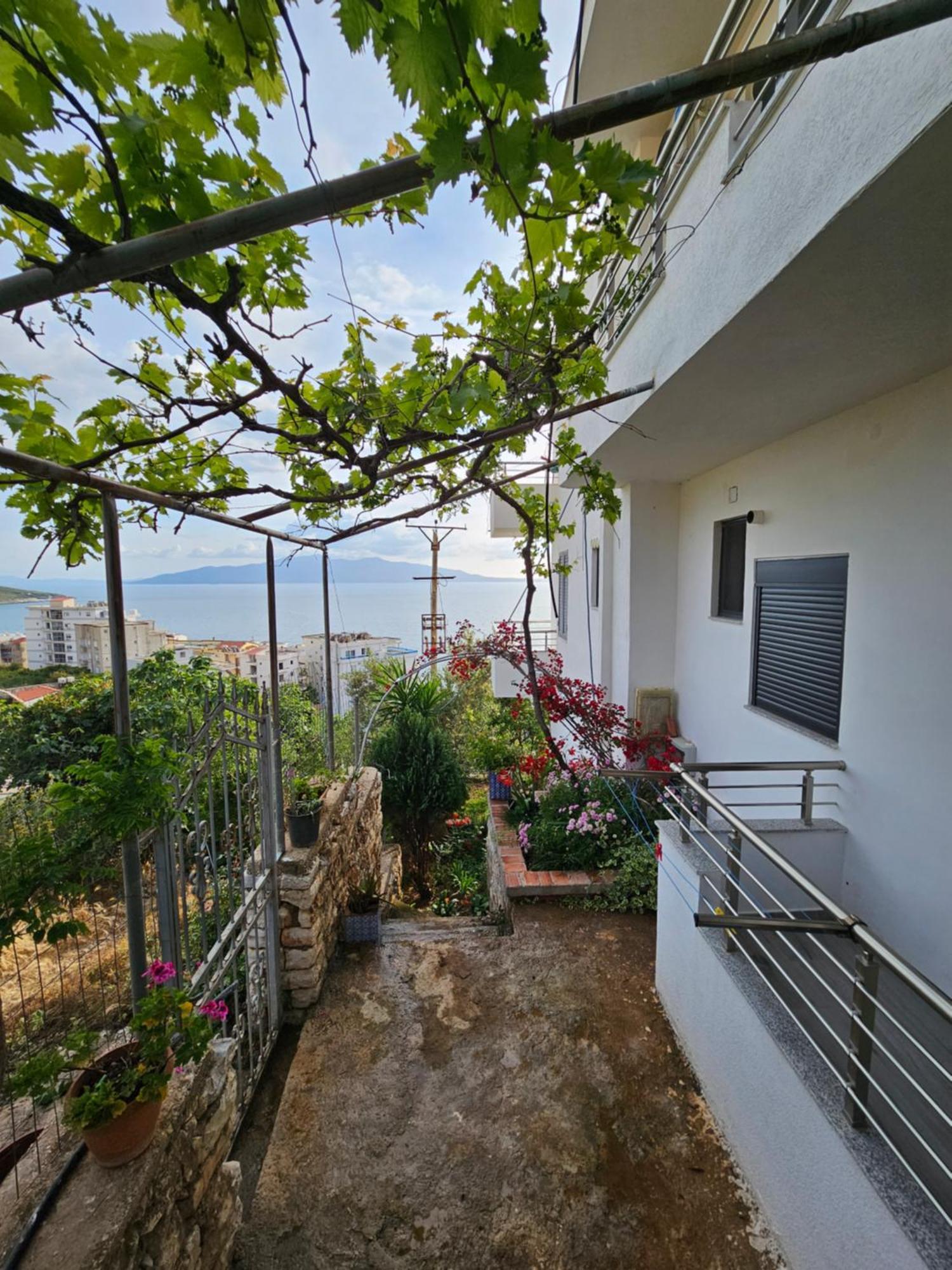 Nora'S Guesthouse Саранда Экстерьер фото